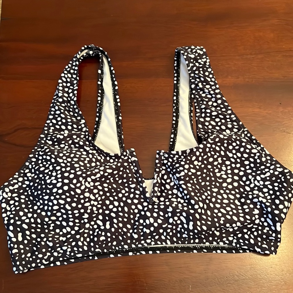 Sports bra type swim top